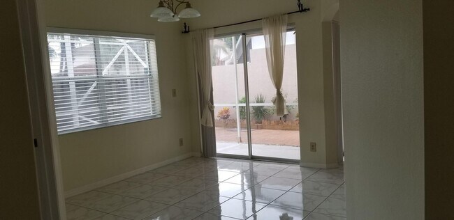 Foto del edificio - 10780 Cypress Lake Ter
