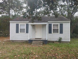 Building Photo - 2018 Chester Ave