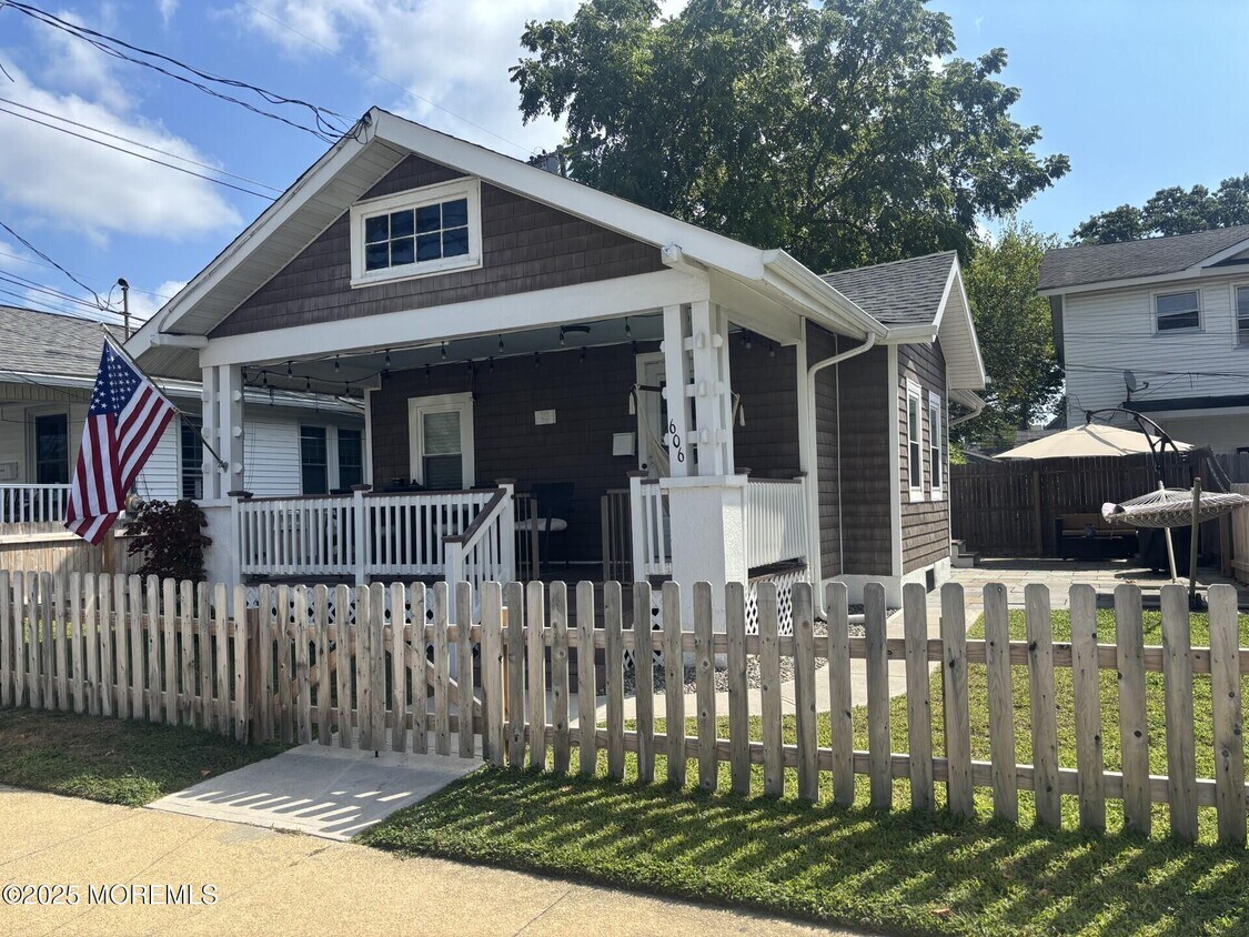 Foto principal - 606 Hammond Ave