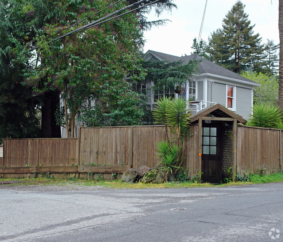 Building Photo - 530 Ethel Ave