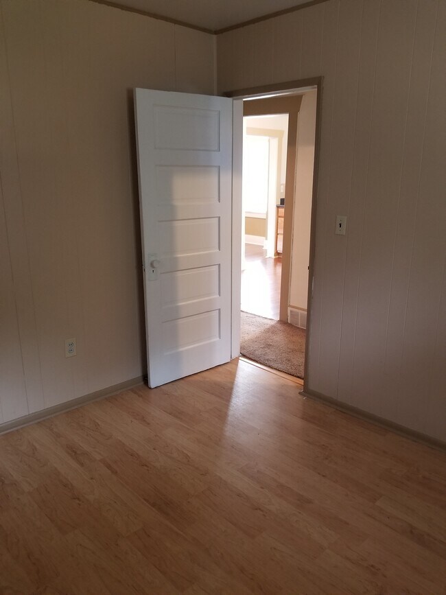 Building Photo - 61 E 400 S
