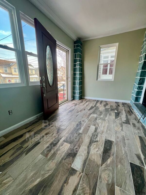 Foto del edificio - 112 Ardsley Rd