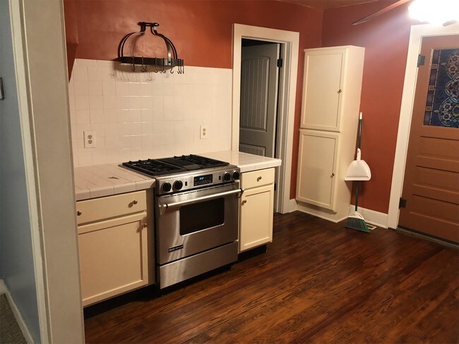 Foto del edificio - 615 N Knight St