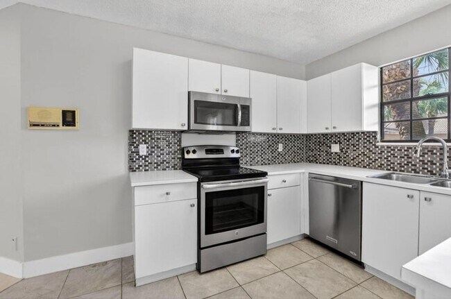 Photo - 6769 Montego Bay Blvd House