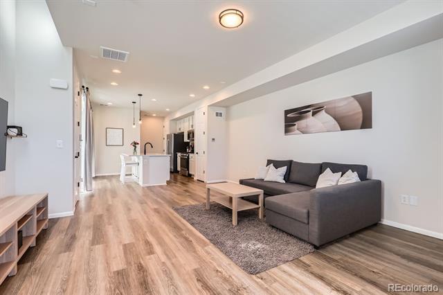 Foto del edificio - 24374 E 42nd Ave