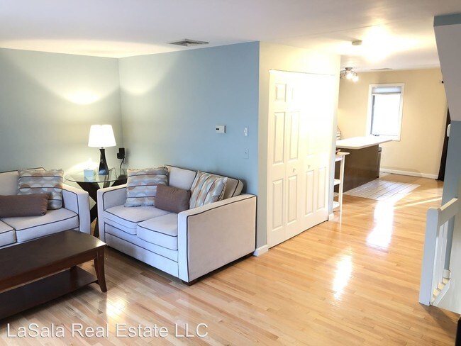 Foto del edificio - 2 br, 1.5 bath House - 4 Cardinal Drive