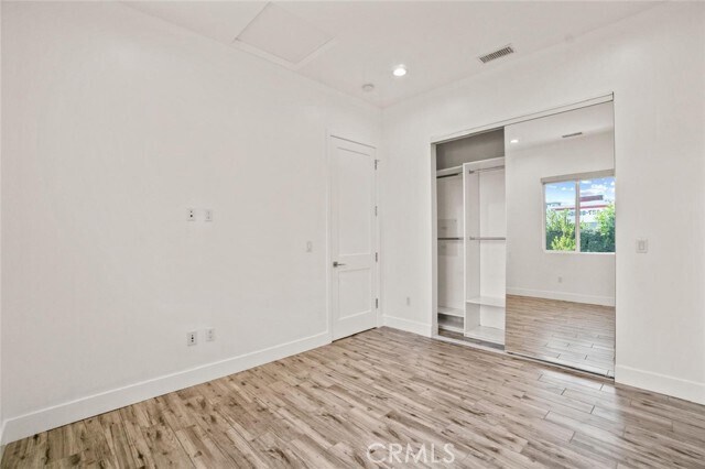Foto del edificio - 7304 Woodley Ave