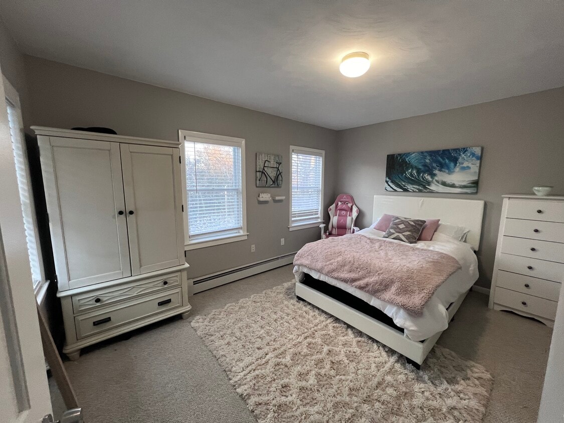 146 Singleton Rd, Chaplin, CT 06235 House Rental in Chaplin, CT