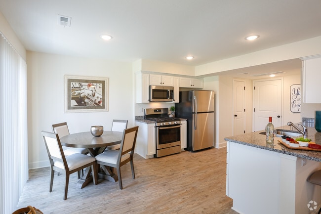 3BR, 2.5BA - 1353 SF - Clay Creek Townhomes
