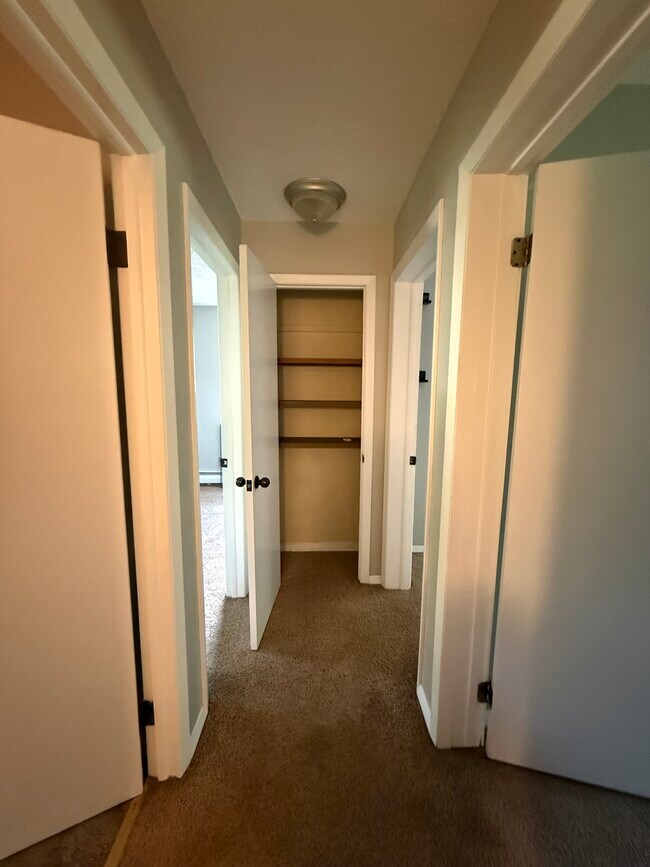 Foto del edificio - 1173 Rosewood Dr NE
