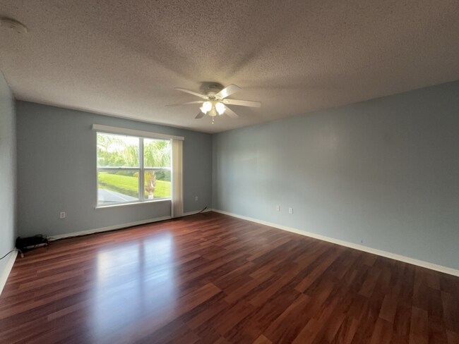 Building Photo - 1431 Teal Dr