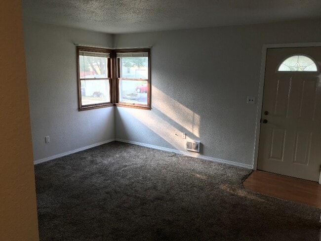 Foto del edificio - 2909 E Claudette Dr