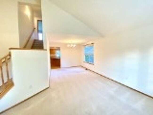 Building Photo - Beautiful 4-Bedroom $50 OFF RENT PER MONTH...