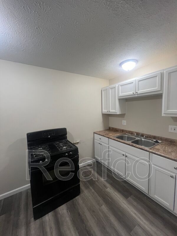 55 S Hague Ave Unit A, Columbus, OH 43204 Condo for Rent in Columbus, OH