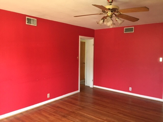 Foto del edificio - 4407 Westward Dr