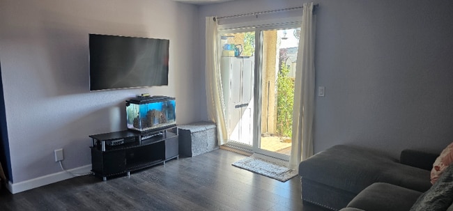 Foto del edificio - 685 Dartmore Ln