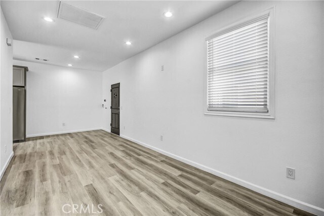 Foto del edificio - 696 E 9th St