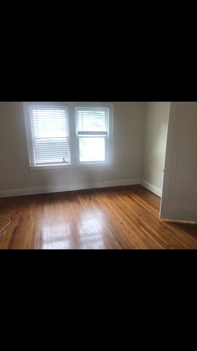 Foto del edificio - 773 Savin Ave