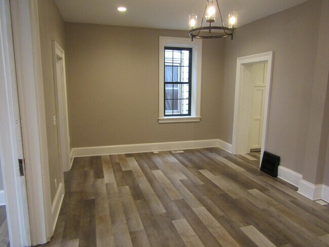 Building Photo - 1228 Jackson St
