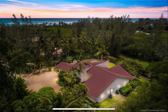 Building Photo - 114 N Beach Rd