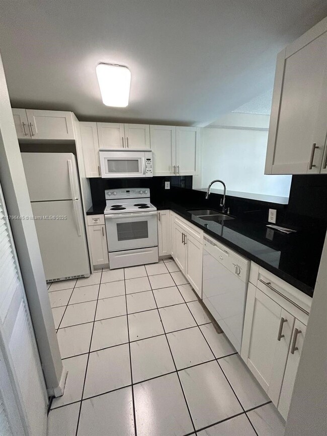 Building Photo - 11780 SW 18th St