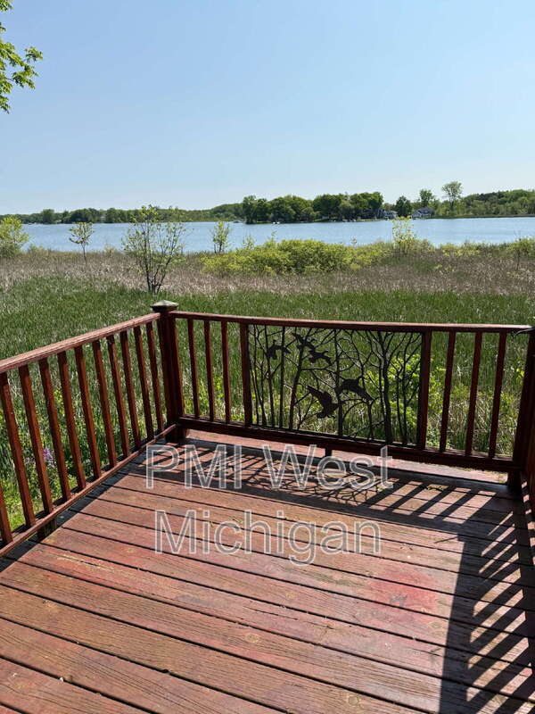 Photo - 5864 Shaw St Apartment