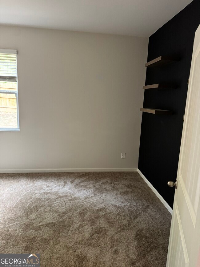 Foto del edificio - 148 Silver Beech Ln