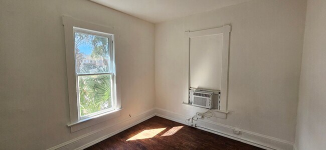 Foto del edificio - 709 Ora St