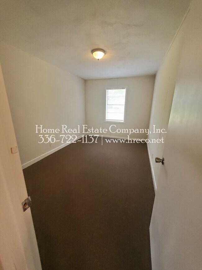 Photo - 1332 Gray Ave NE Apartment