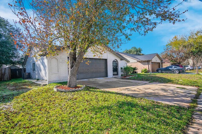 Building Photo - 4909 Meadow Pl Dr
