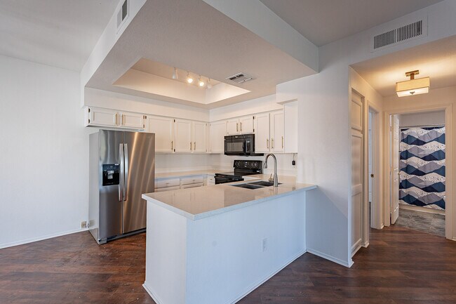 Building Photo - 3640 N 38th St