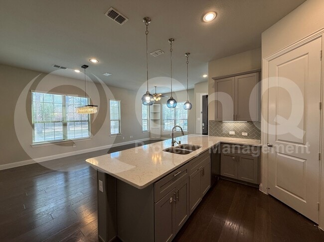 Building Photo - 2200 Zenith Ave
