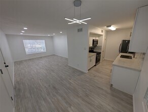 Building Photo - 5550 N Braeswood Blvd