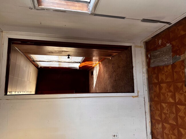 Building Photo - 420 25th St