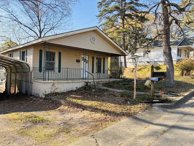 Building Photo - 838 N 34th St