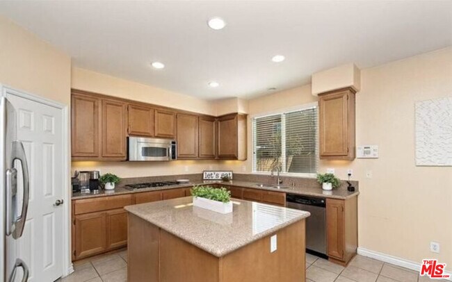 Foto del edificio - 5634 Cambria Dr