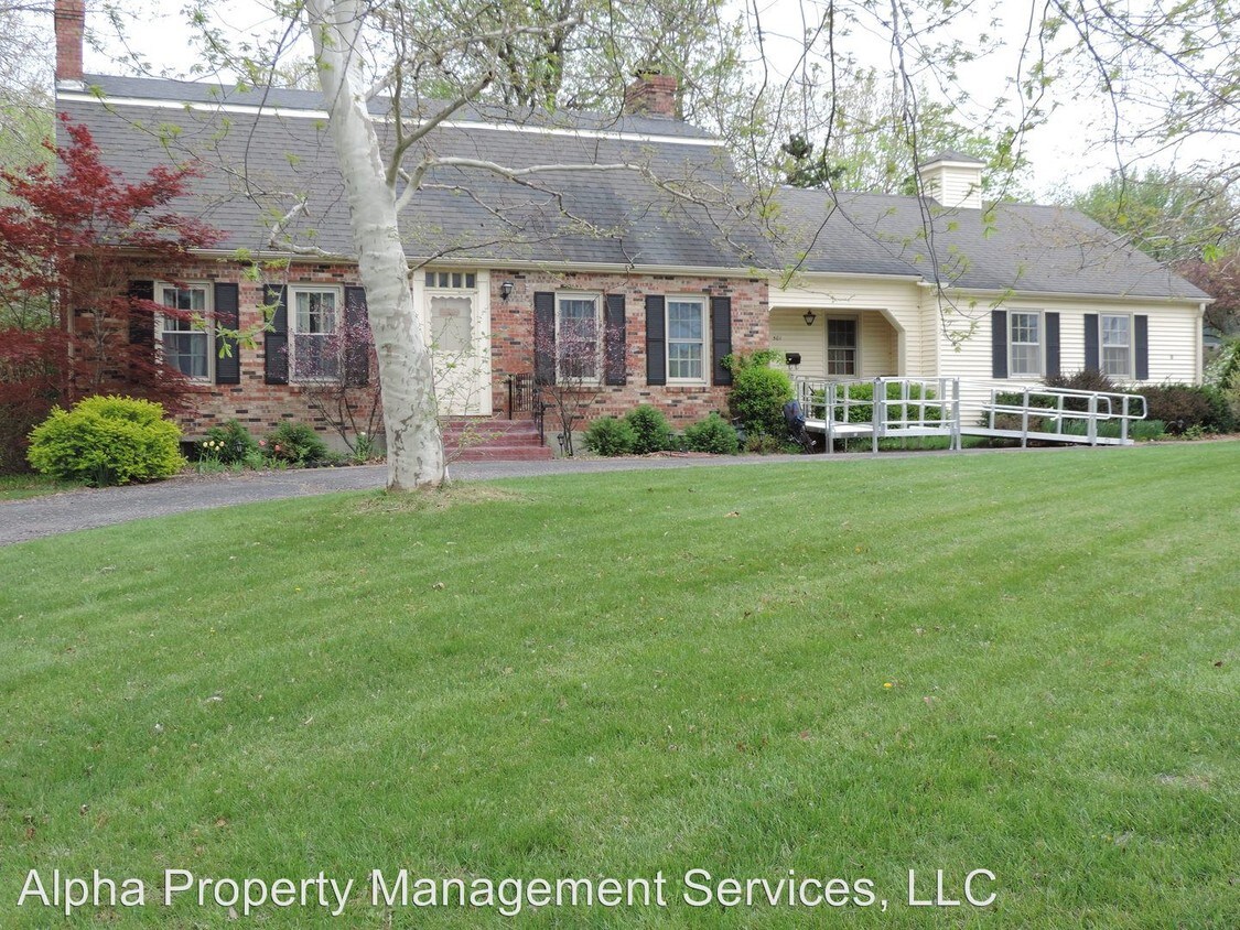 Foto principal - 4 br, 2.5 bath House - 505 S Mitchell St