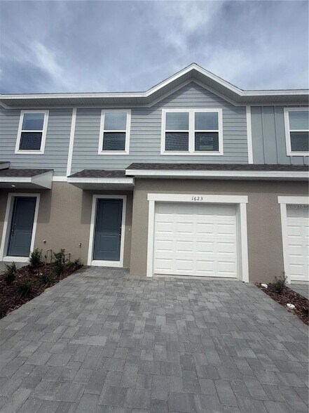Building Photo - 1623 Fan Palm Dr