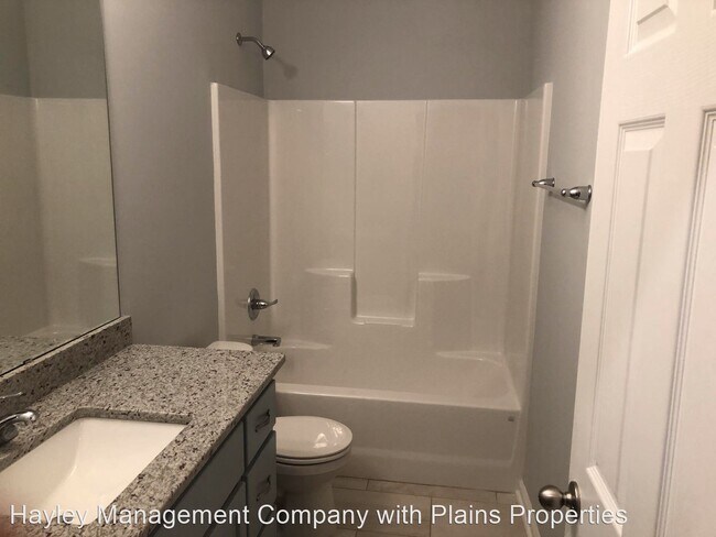 Building Photo - 3 br, 2 bath House - 1409 Spring Dr.