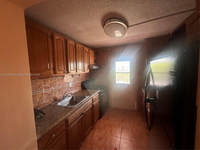 Foto del edificio - 65 NE 202nd Terrace