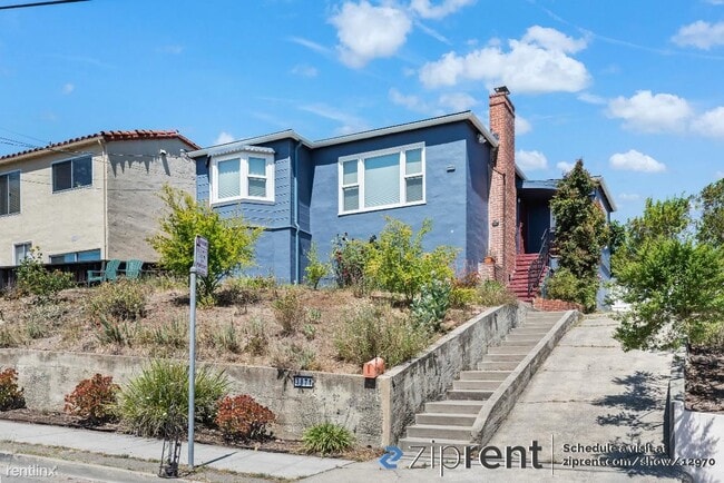 Building Photo - 2 br, 1 bath House - 3871 Huntington Stree...