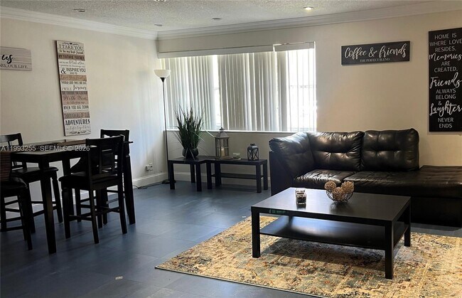 Foto del edificio - 401 Golden Isles Dr