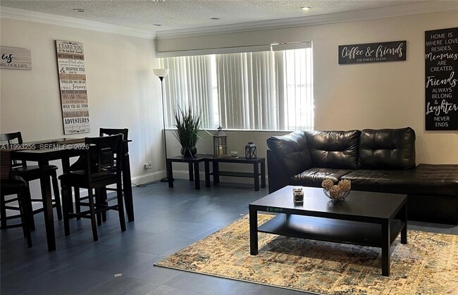 Building Photo - 401 Golden Isles Dr