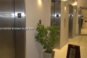 Foto del edificio - 1200 Brickell Bay Dr