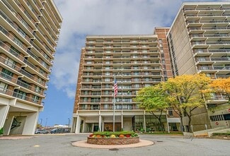 Building Photo - 150-38 Union Tpke
