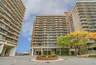 Building Photo - 150-38 Union Tpke