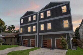 Building Photo - 6812 Tuskegee St