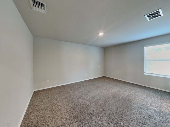 Foto del edificio - 5719 Leon Pl