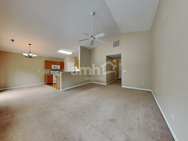 Building Photo - 316 Garfield Ln