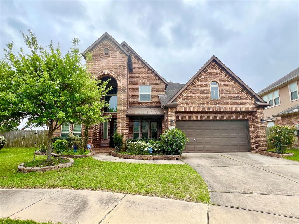 Foto principal - 18607 Pelham Grove Ln